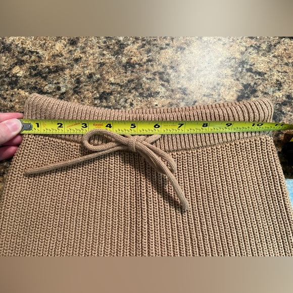 Reformation Camel Sanzo Ribbed Shorts - Picture 3 of 6